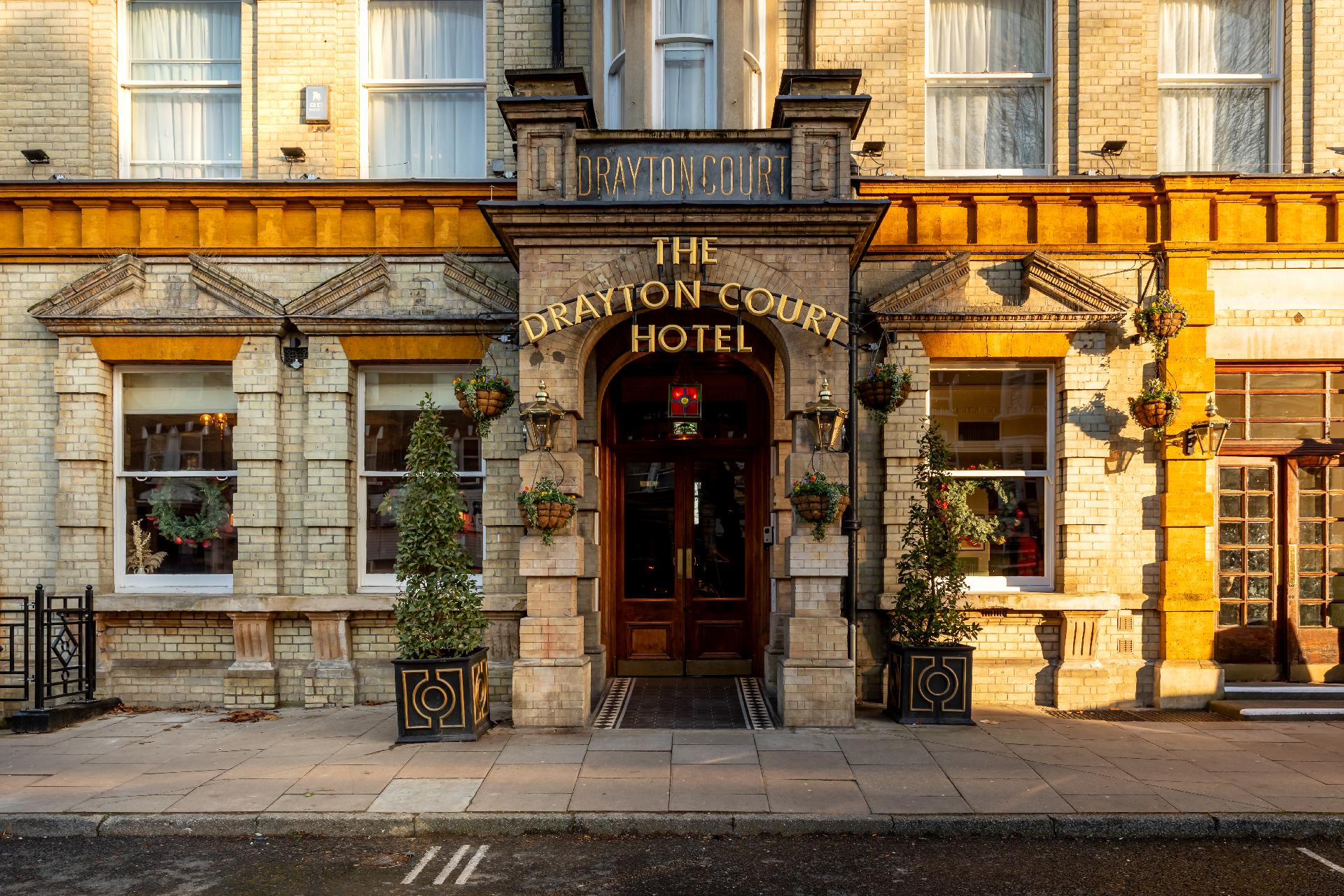 The Drayton Court Hotel Fuller #39 s Pub and Hotel in Ealing