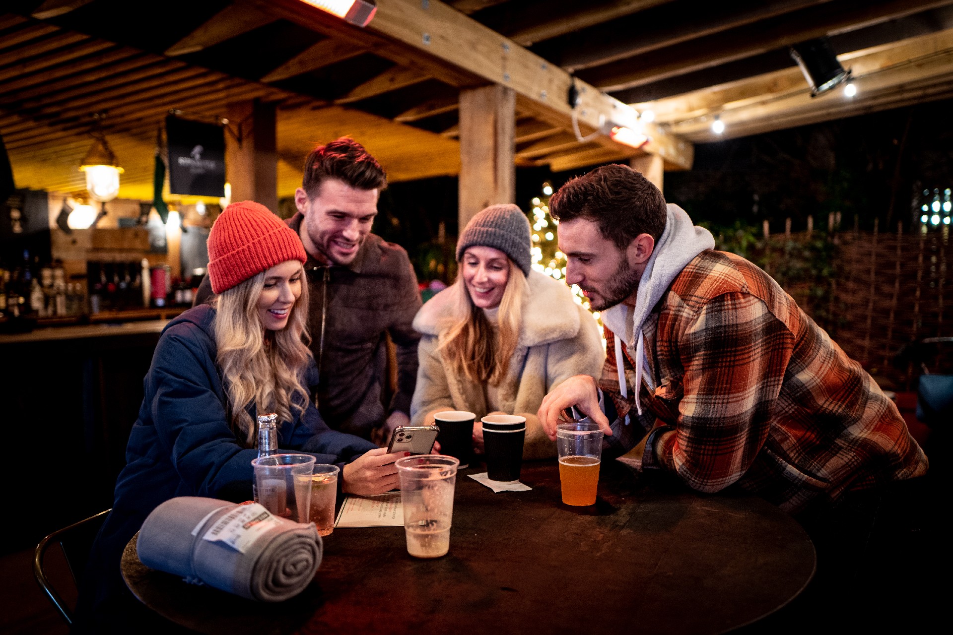 Pub Garden in Ealing Drayton Court Hotel Pub Garden in Ealing Drayton Court Hotel